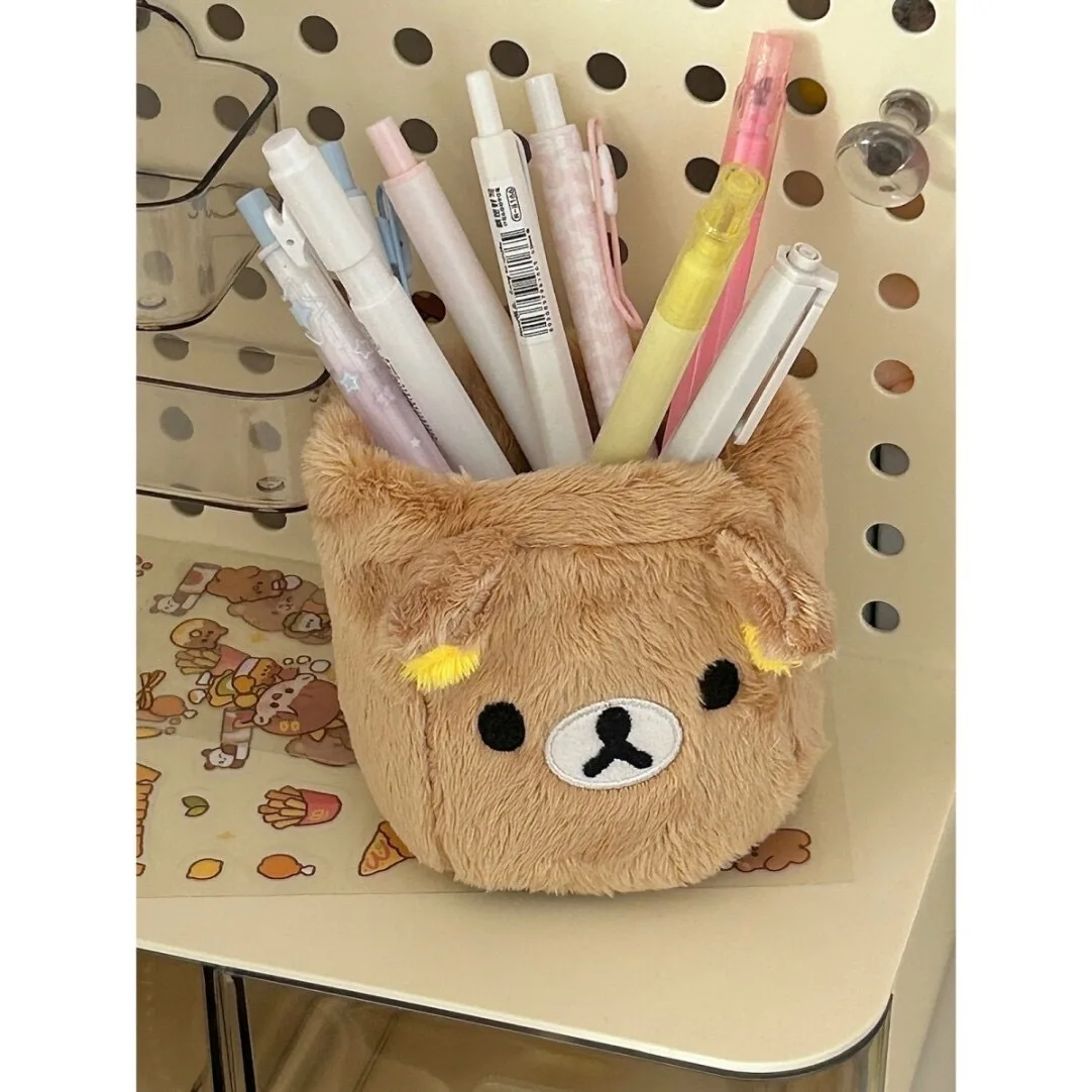 Rilakkuma-portalápices de felpa, contenedor de bolígrafos para cosméticos, accesorios de escritorio Kawaii, organizador de oficina, caja de almacenamiento de papelería para niños, regalo