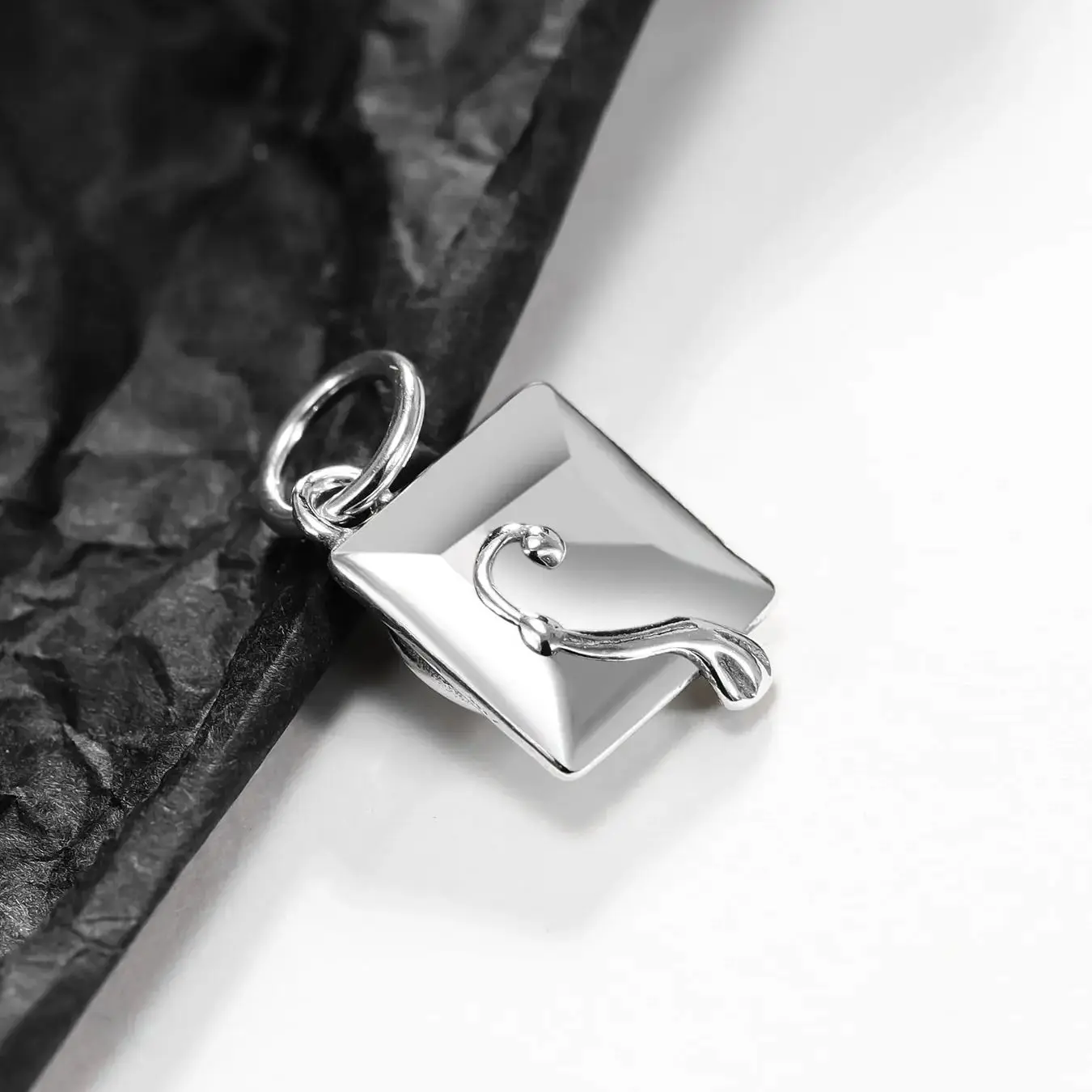 

DJ076 genuine 925 sterling silver keychain DIY silver jewelry mortarboard pendant