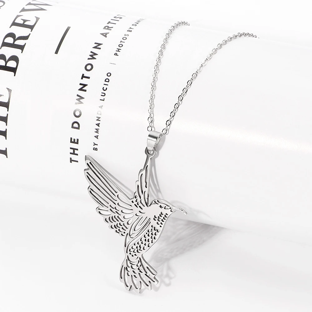 1pc Stainless steel hummingbird pendant clavicle chain ins female short bird swallow simple necklace