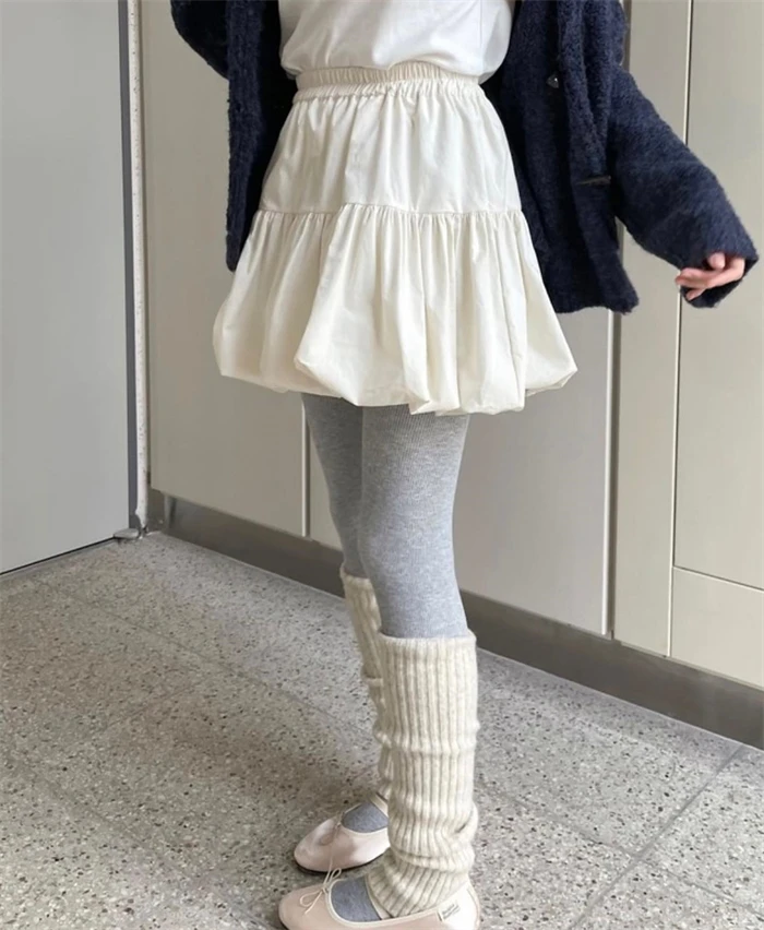 Koreański styl Urocza plisowana krótka spódniczka w jednolitym kolorze Bloom, Puff Skirt Design, Japanese Sweet Style