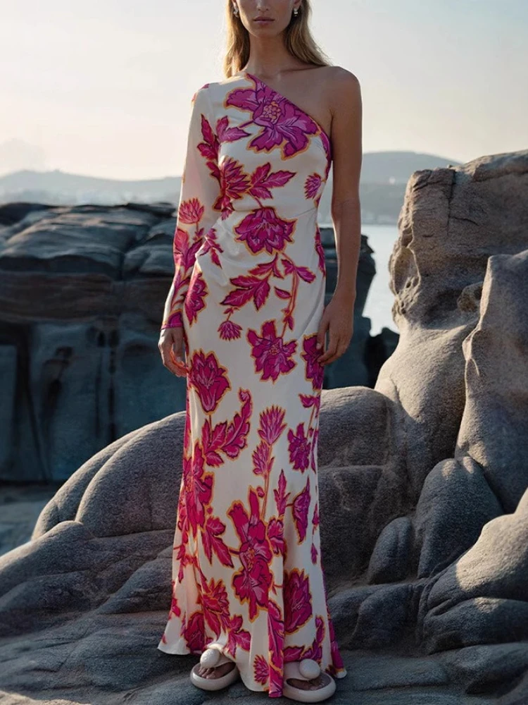 2025 الصيف موضة جديدة البوهيمي أنيقة مثير مائل الكتف التخسيس مطبوعة عطلة حفلة فستان طويل من الساتان #4