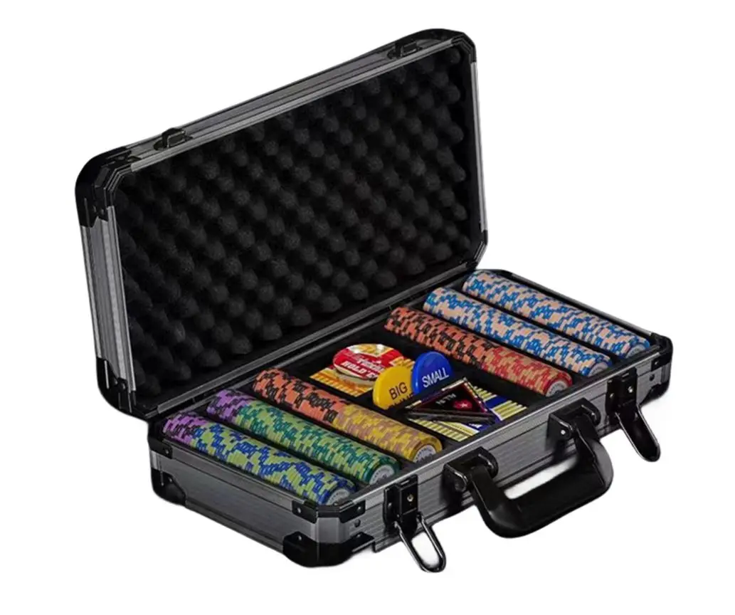 200 Pcs Poker Chips Set, Aluminum Case with Handle, Casino Grade for Entertainment
