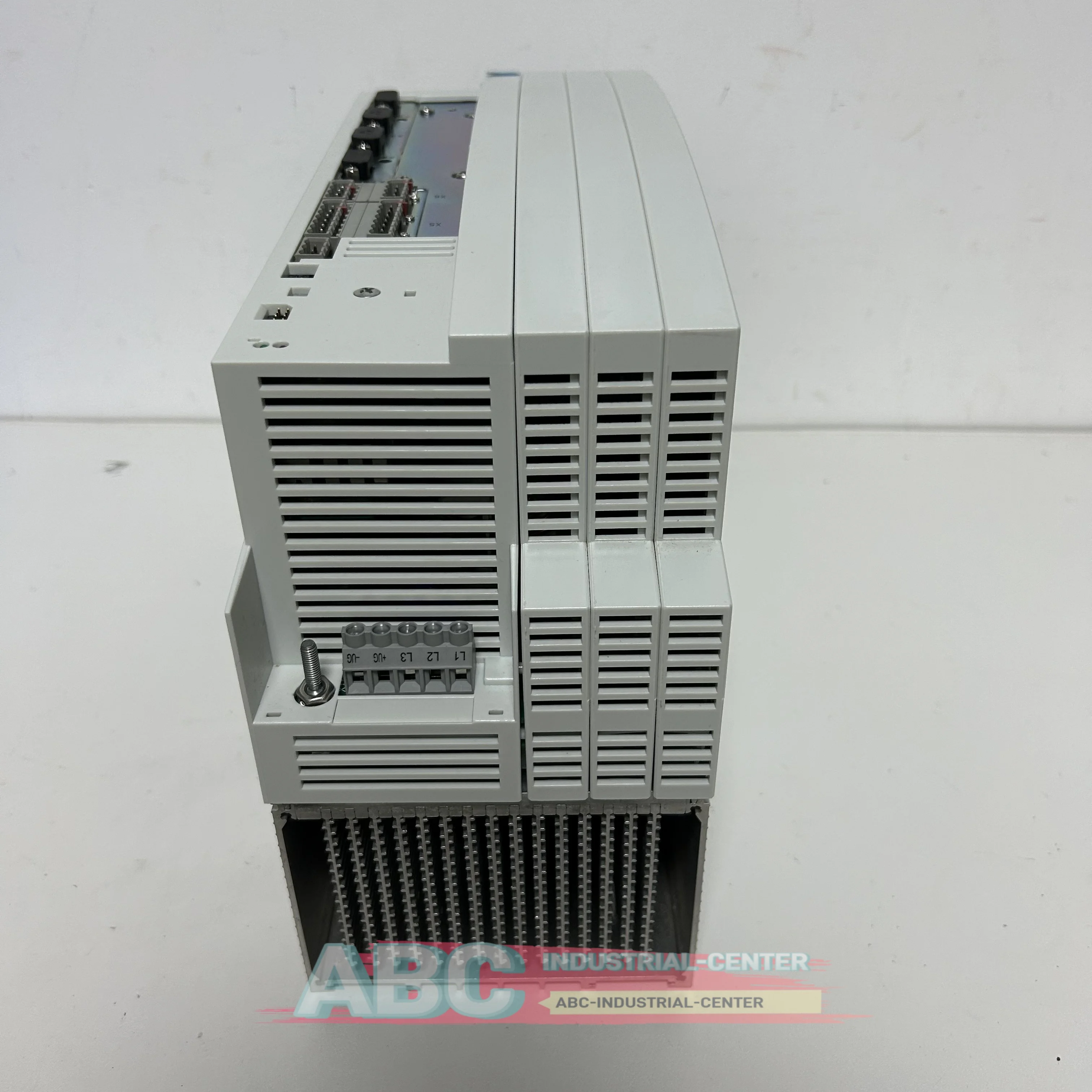 EVS9325-EK EVS9325-EPV004 EVS9325-EKV004 100% NOVO conversor de frequência