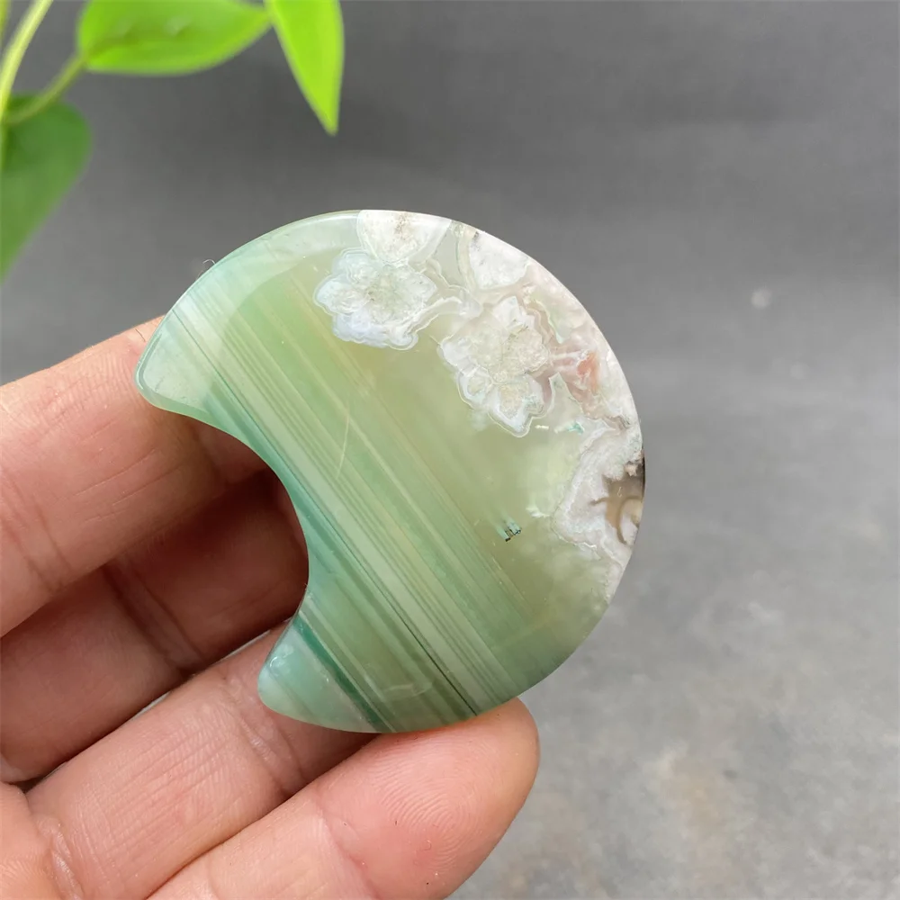 Natural Green Cherry Blossom Agate Crescent Moon Hand Polished Spiritual Healing Crystal Home Decoration Ornament