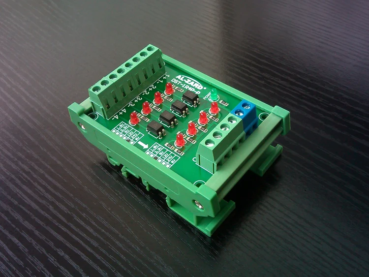 

4-channel Photoelectric Isolation Module PLC Signal Level Voltage Conversion Board PNP Output