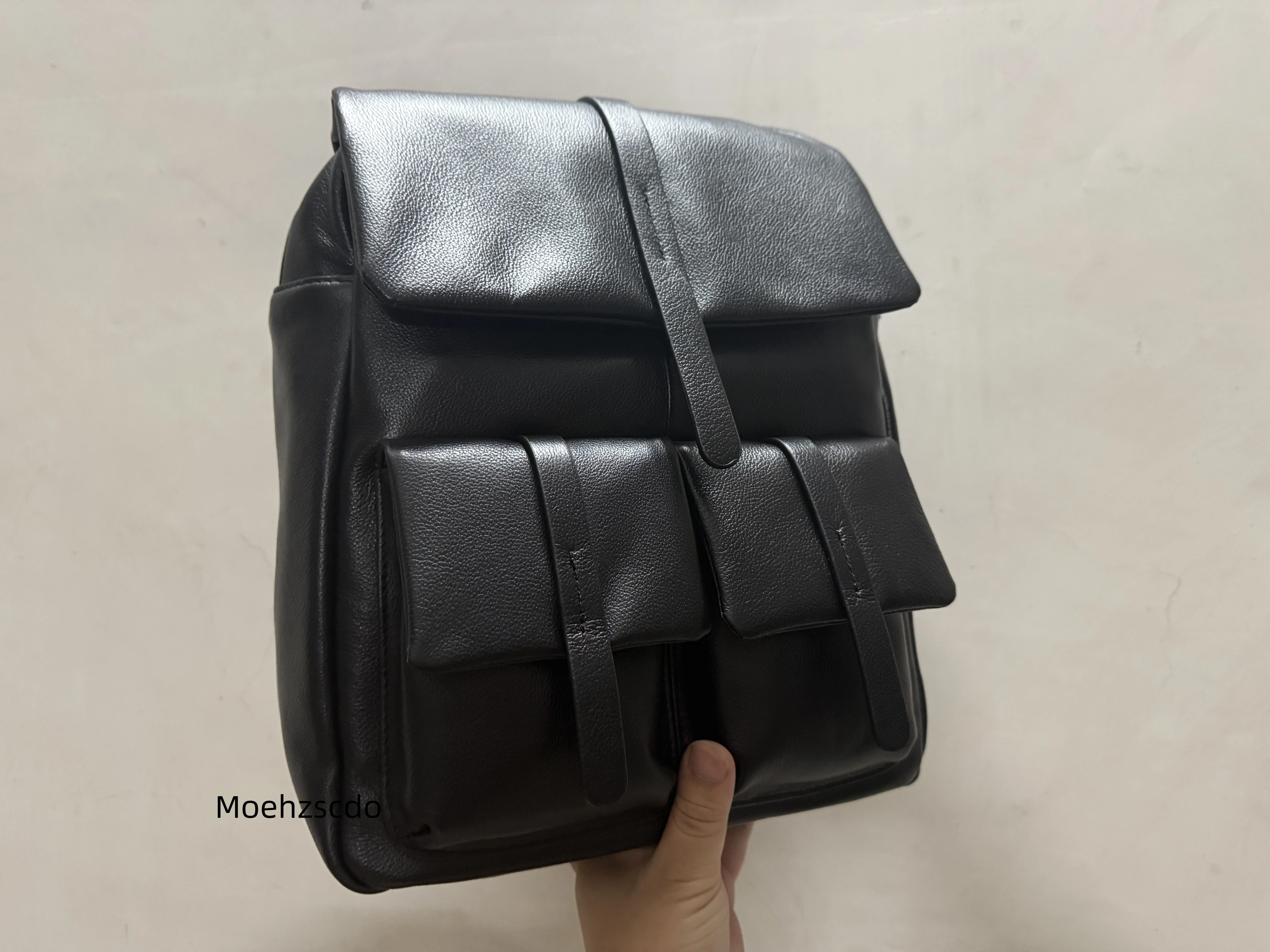 حقيبة ظهر للعمل من الجلد الطبيعي للنساء 2025 حقيبة ظهر نسائية عصرية متعددة الوظائف ذات سعة كبيرة للسفر