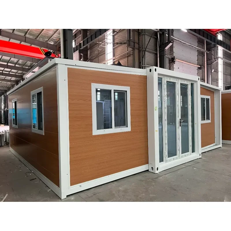 2026Hot 20ft Extendable Modern Design Prefab Villa Movable Steel Structure Container House for Farmhouse Hotel School Hotel
