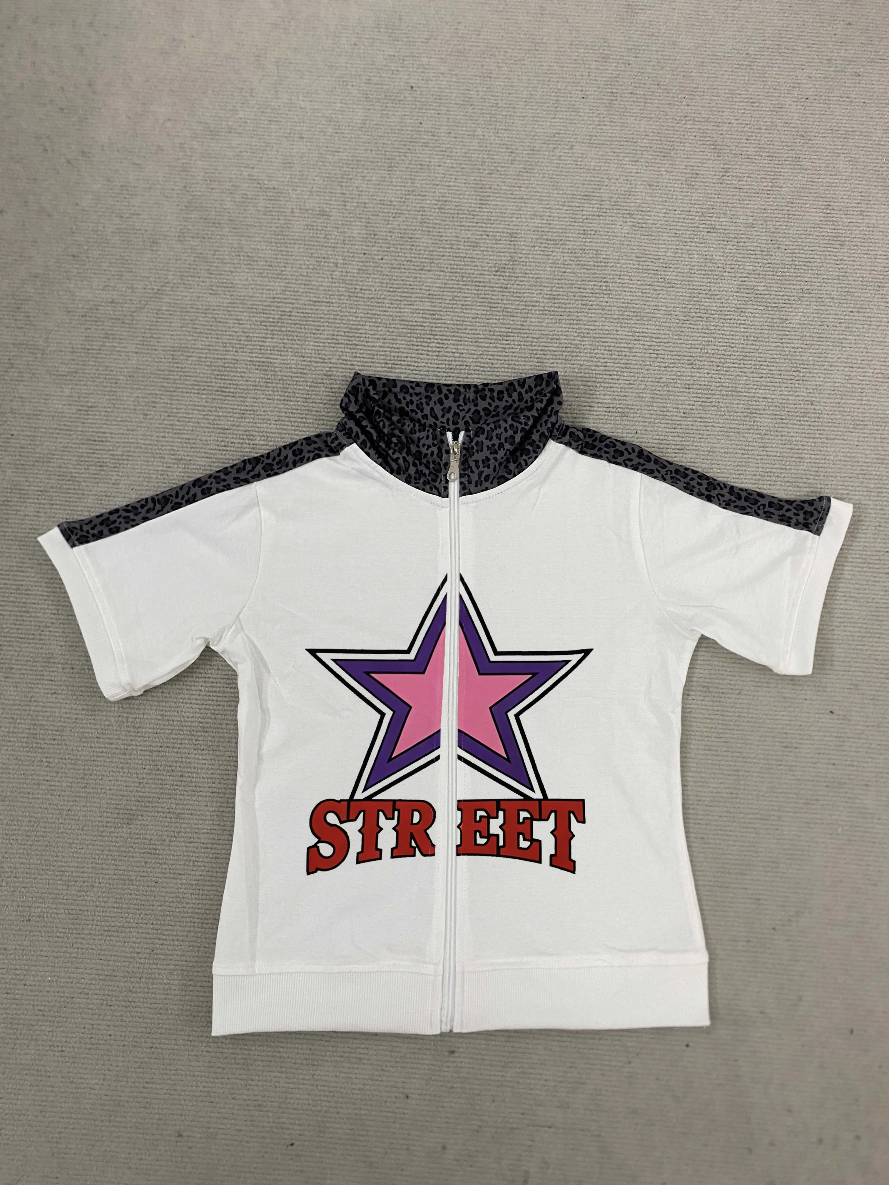 Camisola feminina branca Zip-Up Crop-Star Print Leopard Trim Manga Curta Streetwear Outono Casual American Retro Top