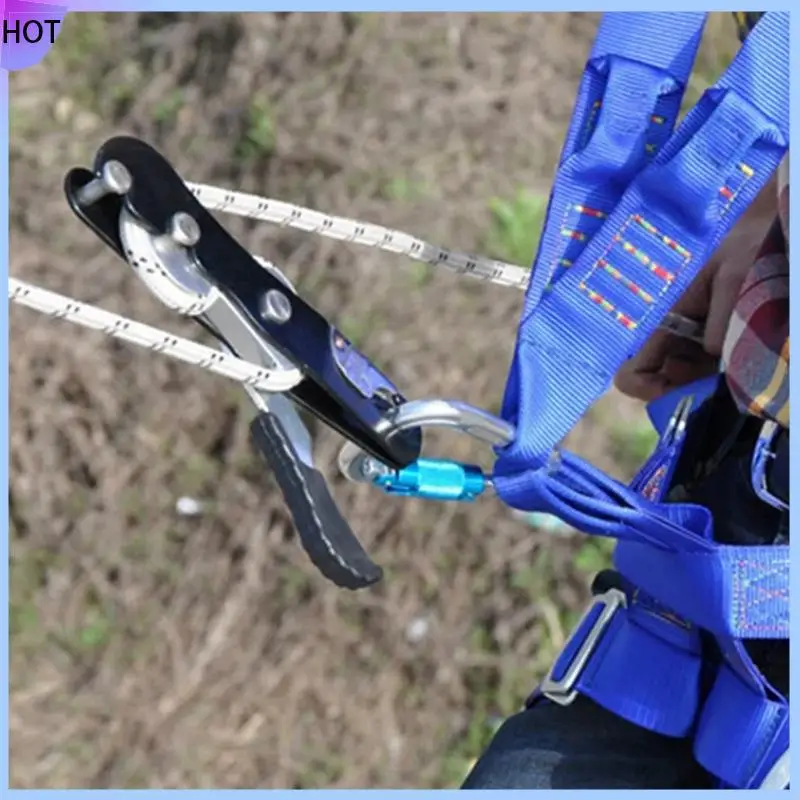 

B45C Self-Locking Manual Descender Outdoor Climbing Slow Descent Rescue Self-Locking Gear Protection Rope Descender