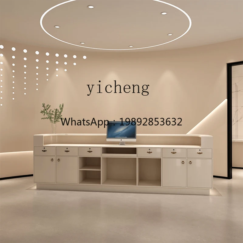 Касса AA, счетчик, простой современный медицинский салон красоты, парикмахерская, магазин одежды, стойка регистрации, бар