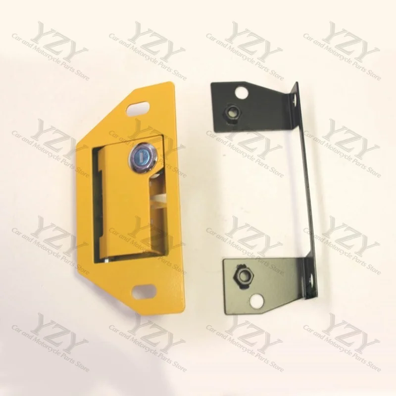 Excavator accessories PC60-7 rear cover lock PC60-7 trunk lock, machine cover lock