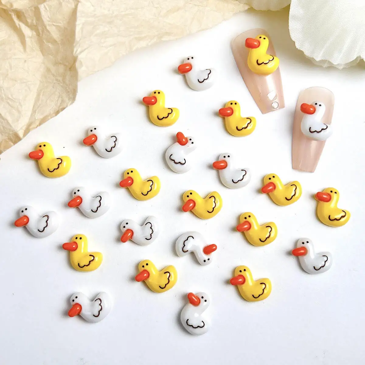 

30Pcs Cute Cartoon Duck Nail Art Charms 3D Resin Kawaii 2-Colosr Duck Nail Art Decoration Handmade Manicure DIY Accessories