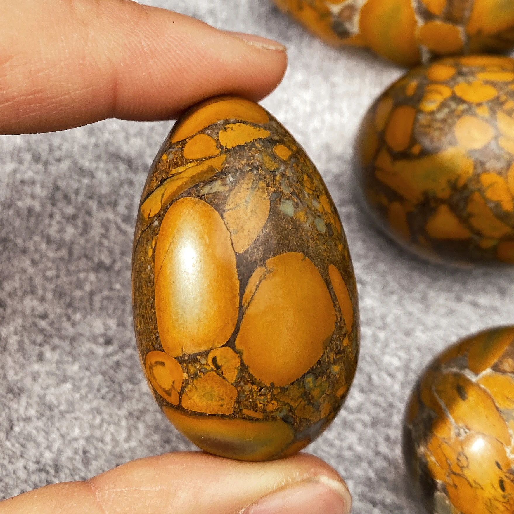 1PC Rainforest Jasper Egg Desktop Decoration, Home Decoration, Easter Gifts Are the Best Choice for Crystal Lovers.