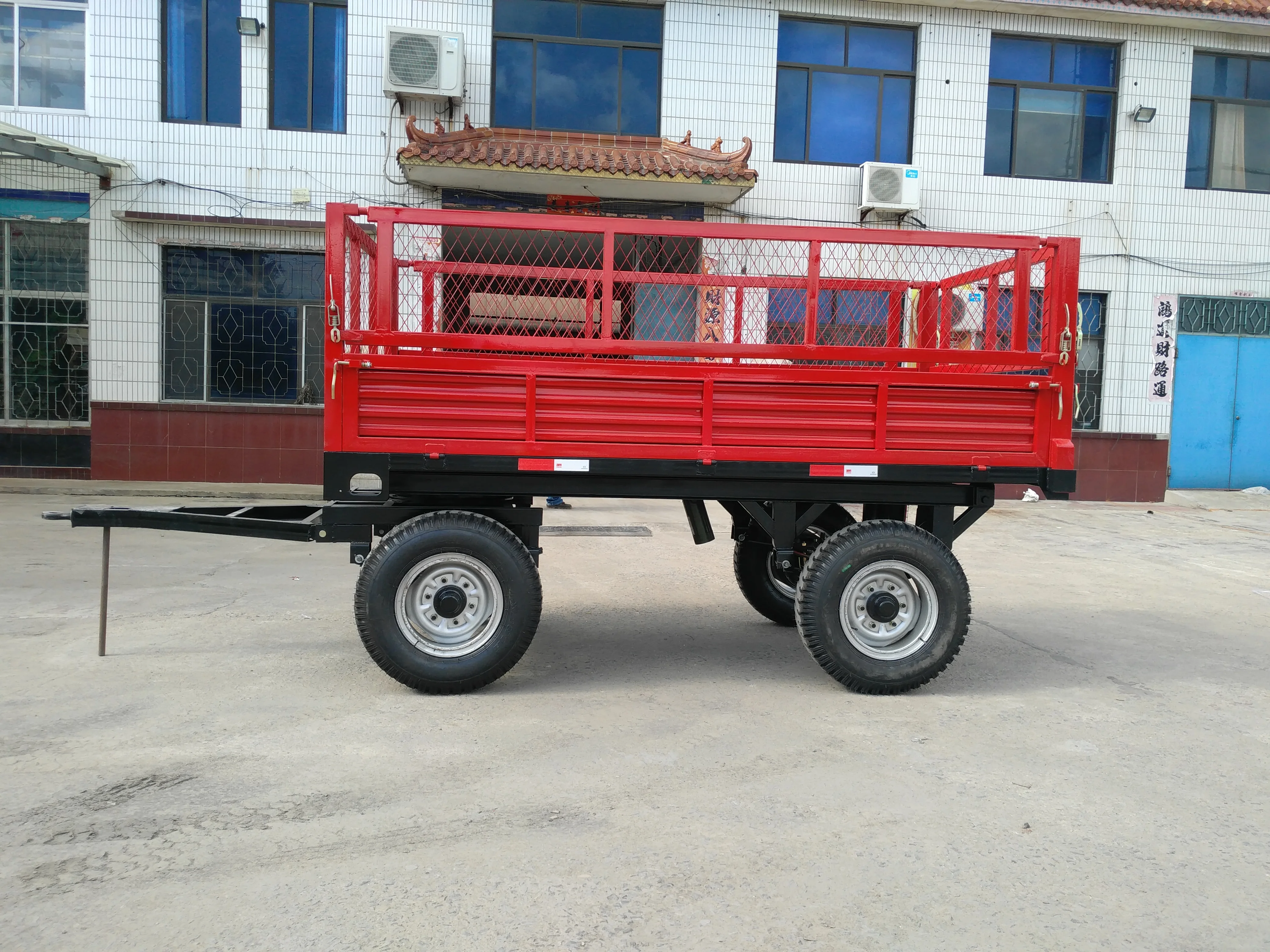 Certyfikat CE 3T Ciągnik ogrodowy z wywrotką do sprzedaży