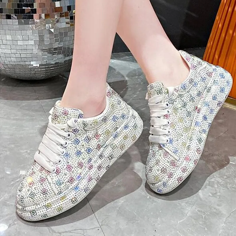 أحذية رياضية نسائية مصممة باللون الأسود والأبيض أحذية رياضية نسائية كريستالية لامعة أحذية رياضية كاجوال فاخرة مرصعة بالألماس المائي zapatos #5