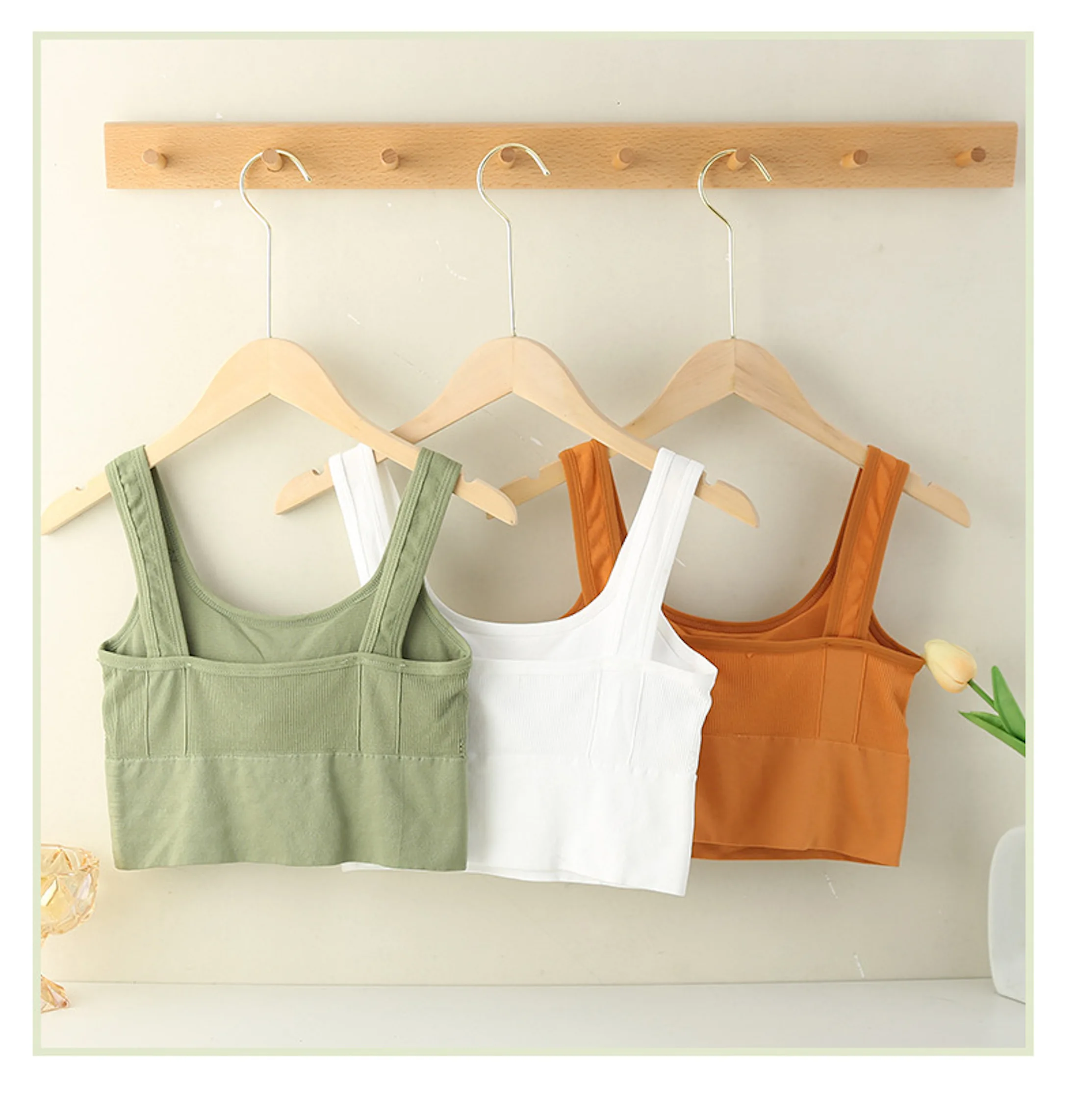 Seamless Wire Free Crop Tops for Women with Built in Bras Comfortable Sexy Padded Support Yoga Workout Sports Cropped Tops