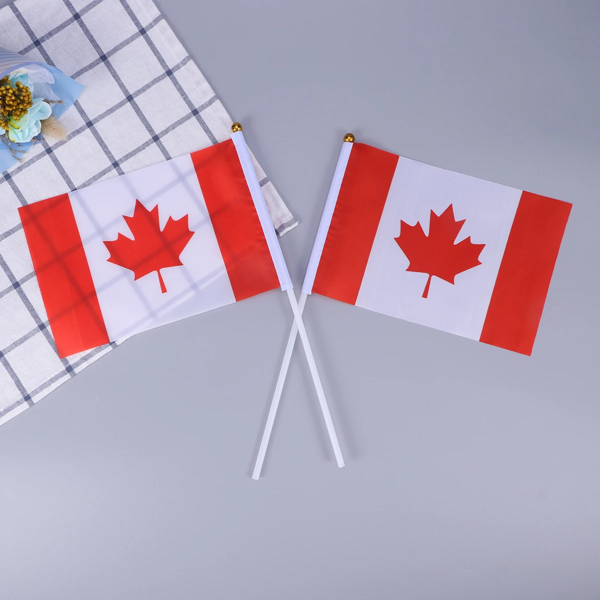 50Pcs Hand Held Canada Stick Flags Small Lightweight Polyester Plastic Party Festival Decoration Canada Stick Flag