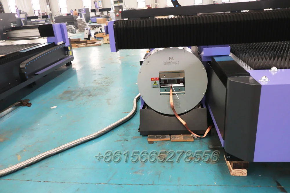 Macchine per il taglio dei metalli in metallo con laser a fibra AccTek da 6 kW Dispositivo rotante aggiuntivo per tubi in acciaio al carbonio da 22 mm in acciaio inossidabile da 14 mm