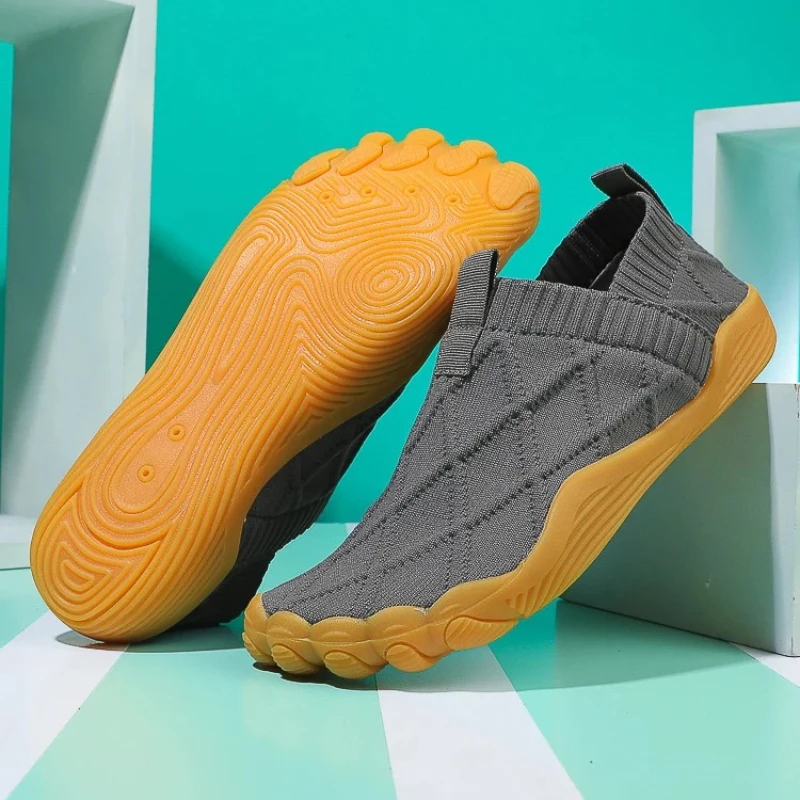 

Men's Minimalist Running Shoes Wide Toe Box Outdoor Multi Functional Anti Slip Mountaineering Shoes Mesh Slip in Barefoot Shoes