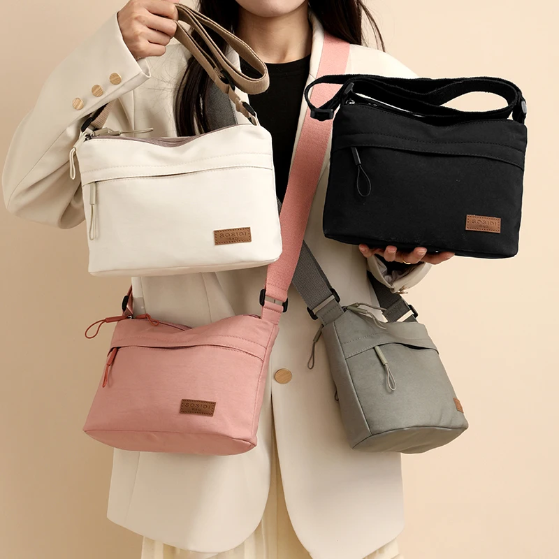 

Ladies' shoulder bag with adjustable shoulder strap, zipper closure, casual crossbody bag for daily use