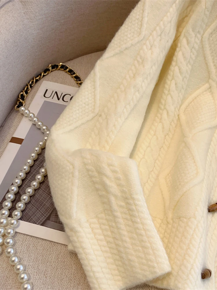 Modischer Langer Strickpullover für Damen, Locker Geschnittene Winter-Oberbekleidung mit Knöpfen, Süßer Campus-Stil für Reisen und Freizeit