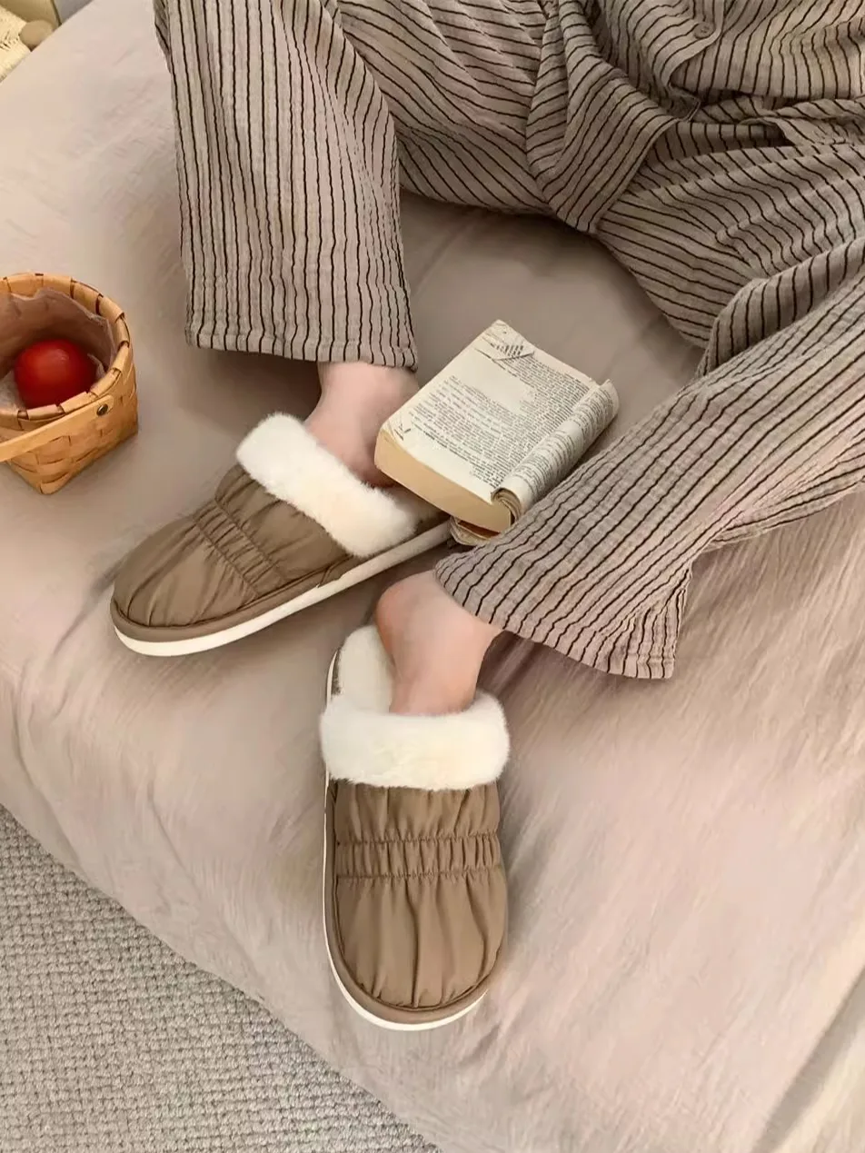 Pantoufles de maison plissées pour hommes et femmes, chaussures en coton, chaudes et en peluche, pantoufles d'intérieur décontractées, pantoufles pour couples, hiver