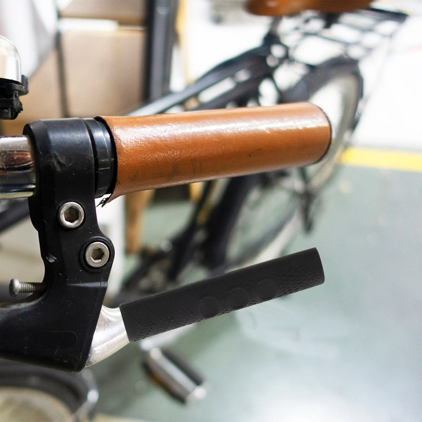 

1Pair Mountain Bike Brake Cover Anti-Slip Silicone Grip Sleeve for Enhanced Safety Bicycle Brake Levers Sleeve