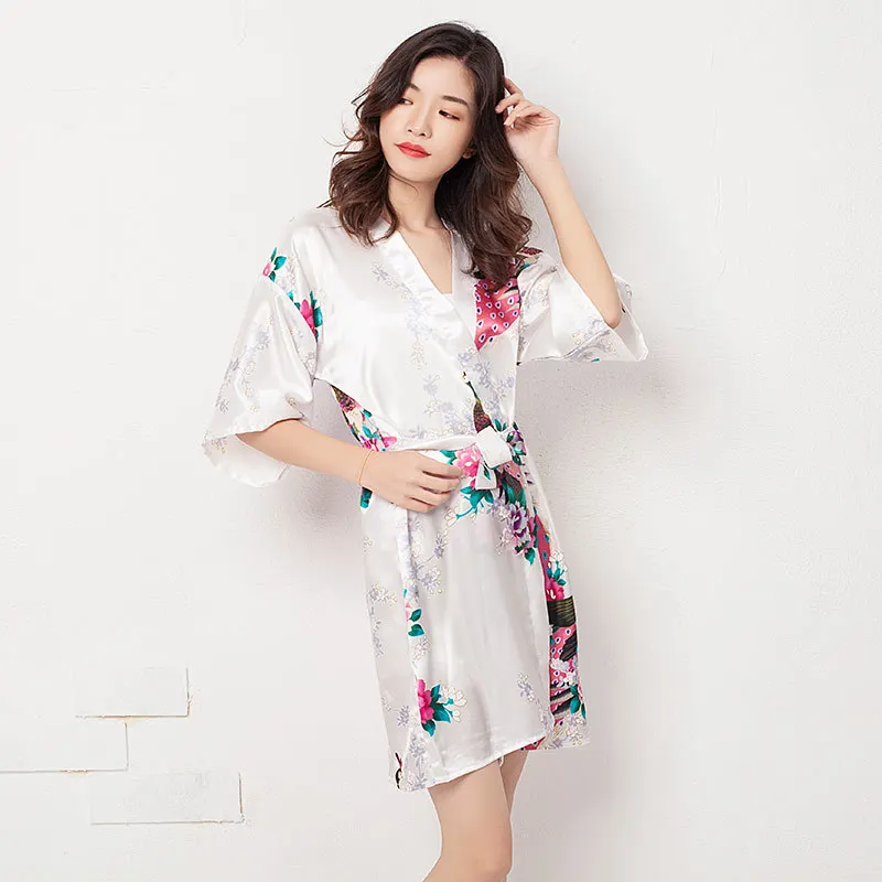 Women Plus Size Pajamas Bathrobe Woman Shower Peacock Print Sleepwear Bride Morning Robe Ladies Silk Robe Bath Robe Black Soft