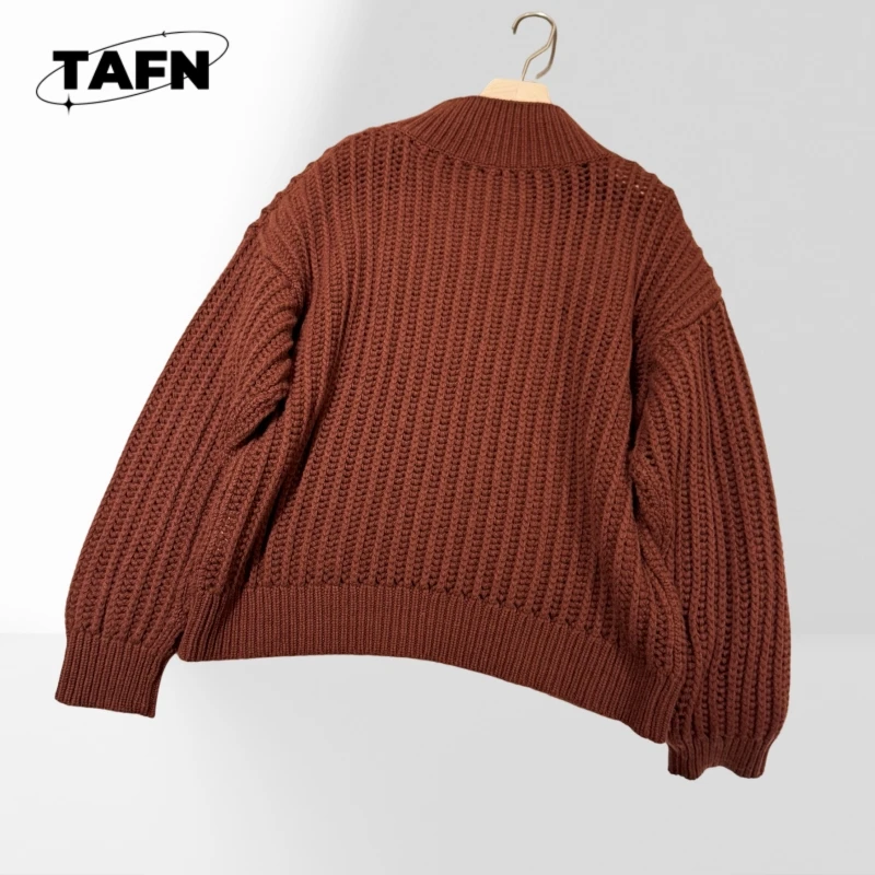 Klasyczny sweter damski z dekoltem w serek, miękka mieszanka wełny zapewniająca ciepło i komfort, sweter damski z miękkiej dzianiny w warkocz, przytulny i niezwykły AI0321