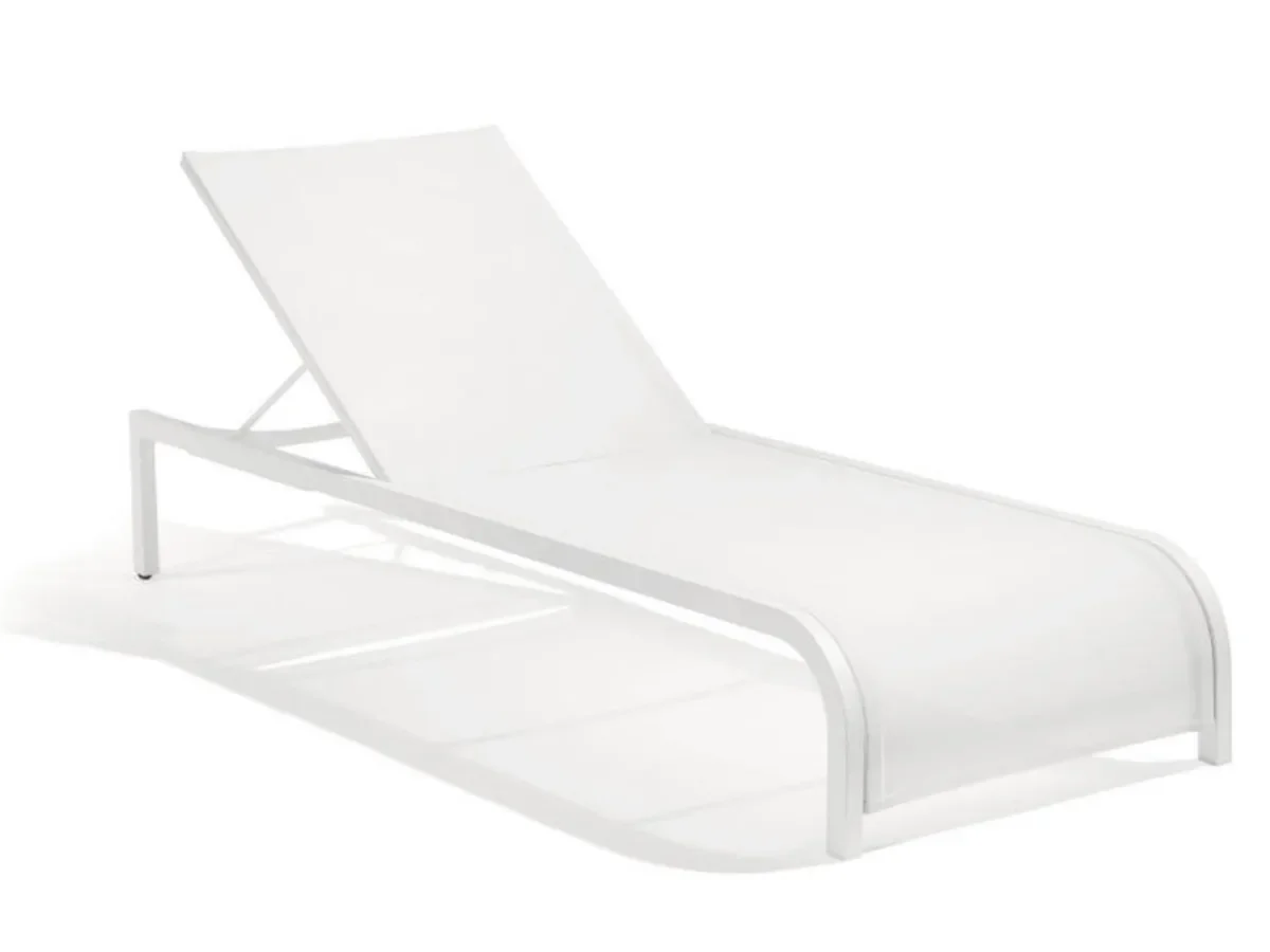 Elegant Leaf Design Modern Wooden Plastic Sun Lounger Durable Eco-Friendly Outdoor Loungers for Stylish Hotel Living Room