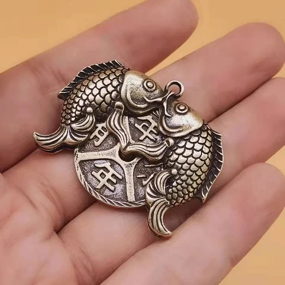 Brass small carp fish pendant copper pendant key chain copper pendant miniature carving copper can turn more than a year