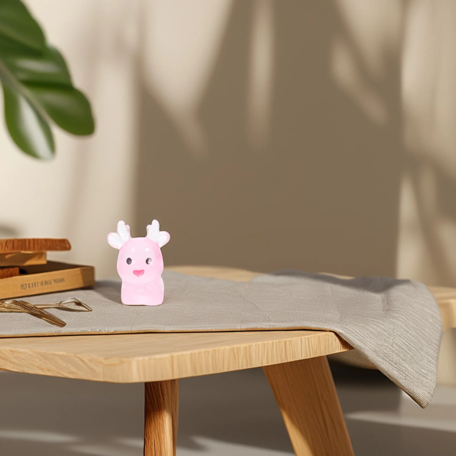 

6Pcs Glow in Dark Standing Deer Mini Christmas Fairy Garden Accessories Resin Reindeer Decorations Xmas Tabletop Display