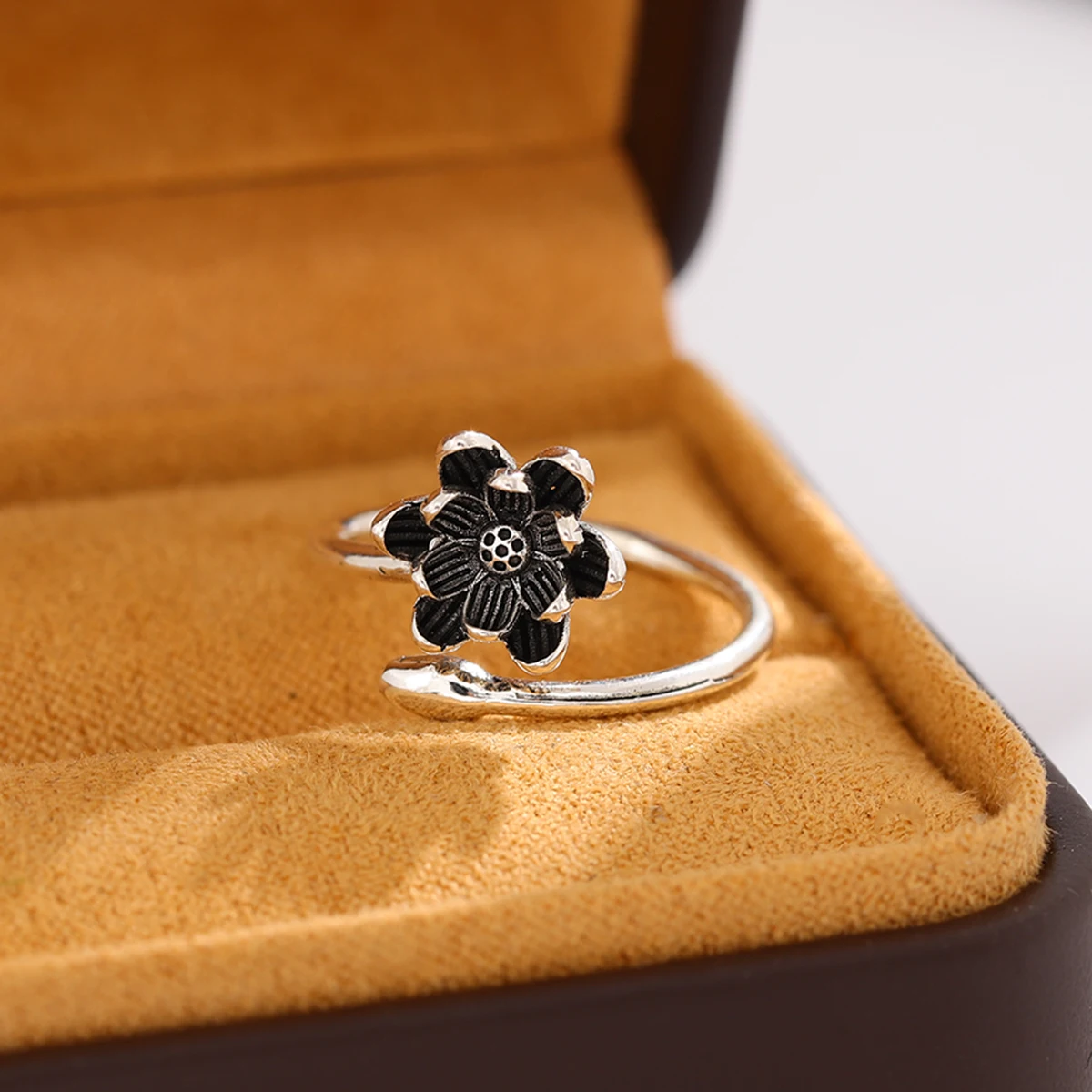 925 Sterling Silver Retro Lotus Opening Rings, simples Joalheria, temperamento flor, étnico, novo, R107