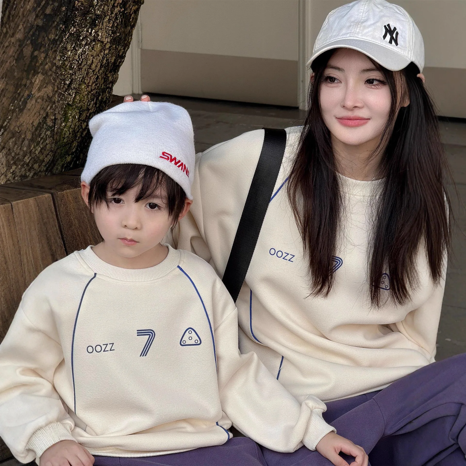 

2025 Korean Style Unisex Kids Pullover Family Matching sweatshirts Letter Print Cotton Casual Outfit