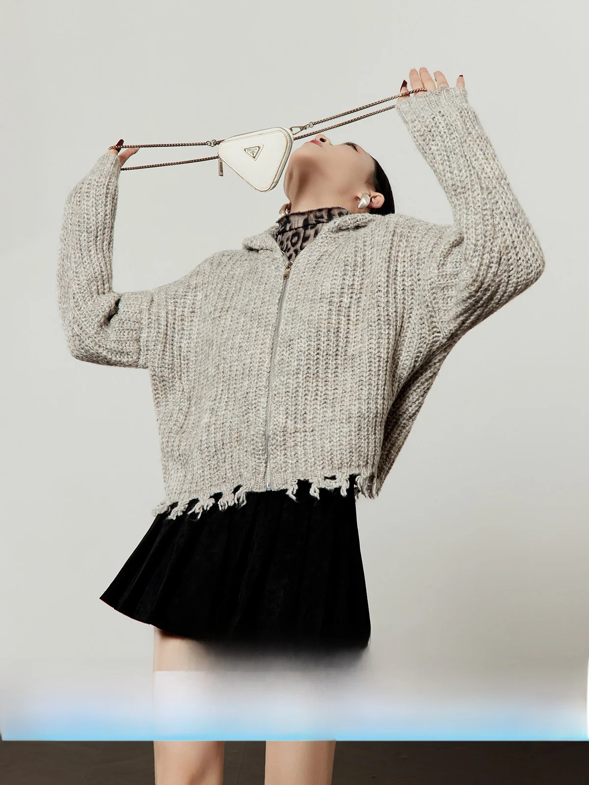 

ay Mermaid Hair Sweater Women's Spring New Sle Commute Top Loose Knitted Long Sve ort Length Cardigan Zipper Closure