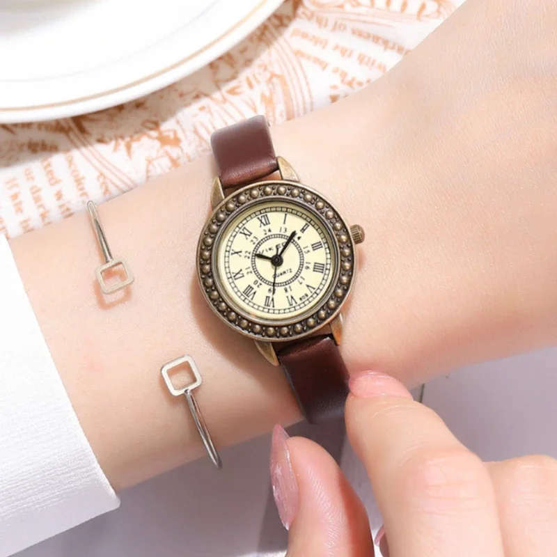 

Vintage Leather Women Bracelet Watches Brown Retro Roma Quartz Ladies Quartz Watch Leather Thin Band Small Dial Relogio Feminino