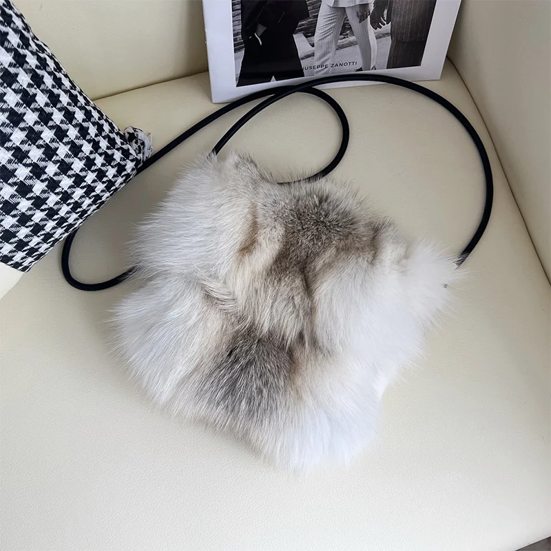 

Women's Fashion Hangbag Winter New Fox Hair Single Shoulder Chain Bag Korean Version Of High-Grade Commuter Diagonal Plush Bag