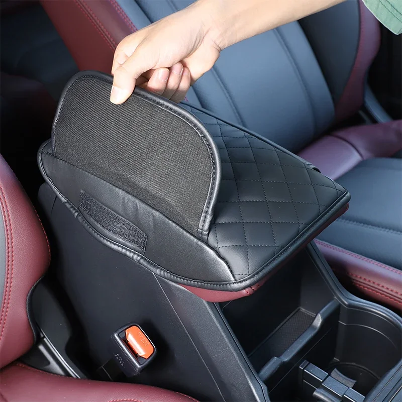 PU Leather Armrest Cover with Side Storage Pocket for Subaru Forester 2019-2024 Checkered Pattern Center Console Protector 1Pc