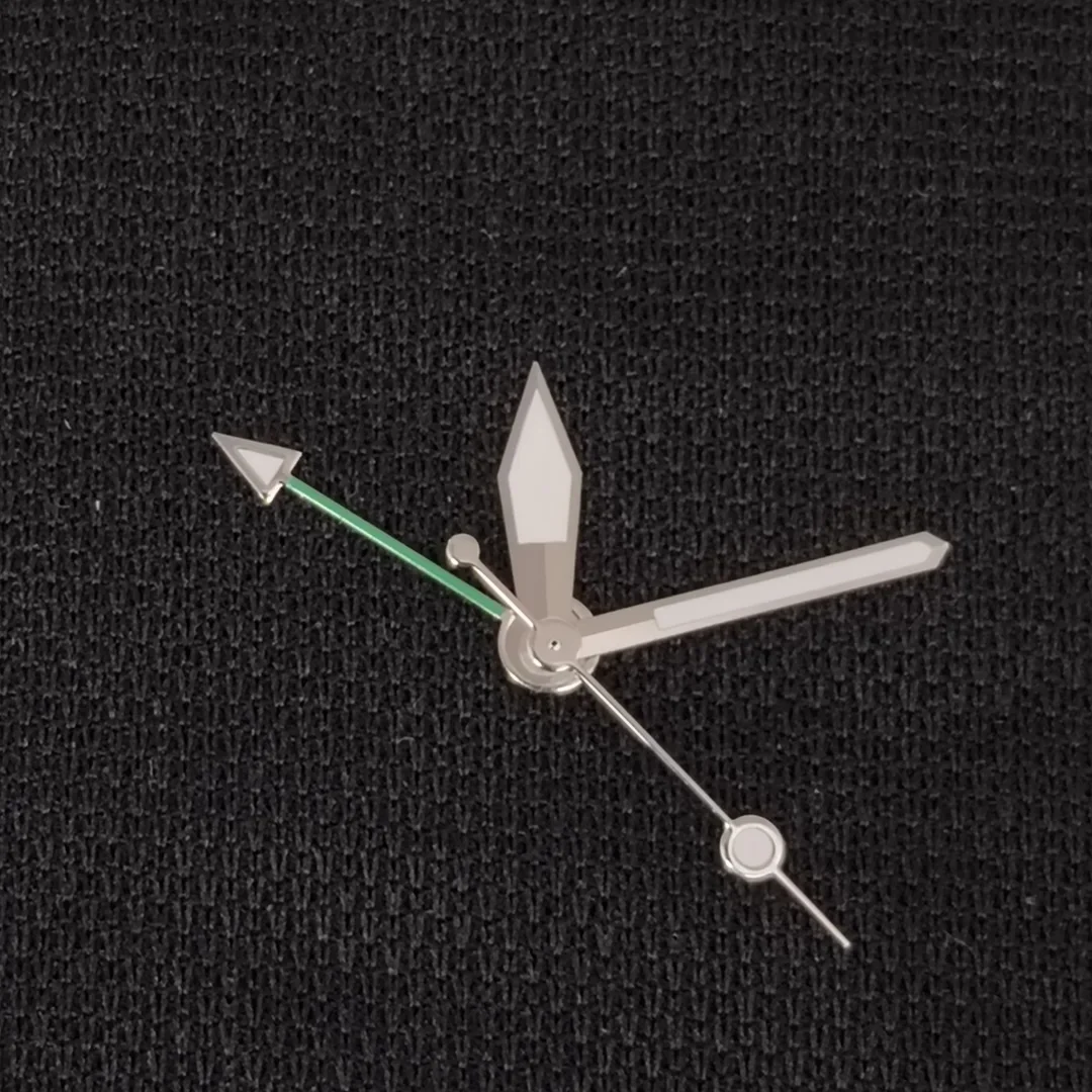 Lancette dell'orologio NH34 GMT a quattro lancette con puntatore luminoso verde Accessori per orologi per movimento NH34 o NH35