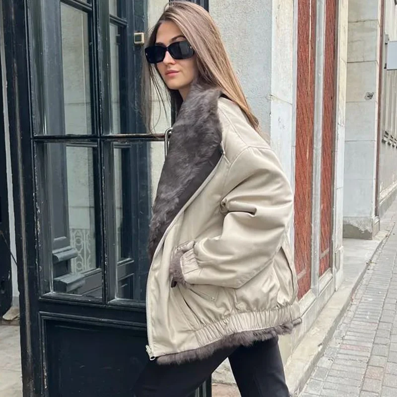 سترة شتوية نسائية 2025 معطف سترة جديدة من فراء الأرنب الحقيقي الطبيعي الساخن مع ملابس خارجية دافئة ملابس عصرية