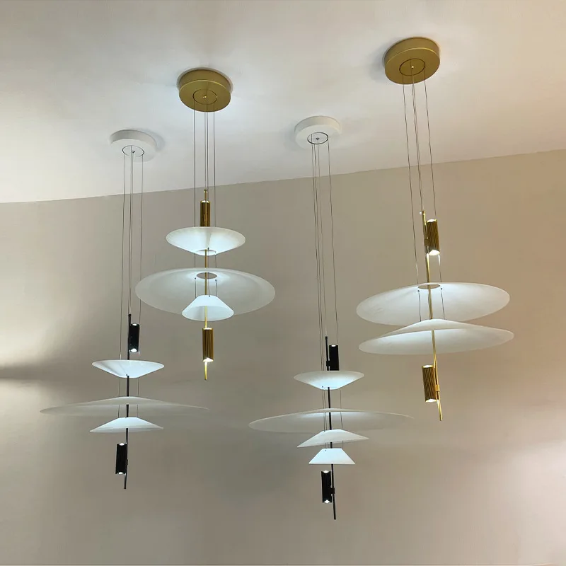 2026 Italian Flamingo UFO Chandelier Modern Hall Study Villa Restaurant Acrylic LED Pendant Lamp Shop Window Decor Lighting Fixt