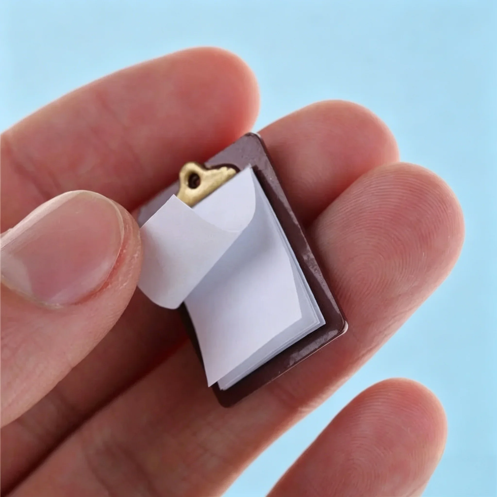Dollhouse Mini Alloy Clipboard with Paper 18x21mm Miniature Prop for Study Room Scene Decoration