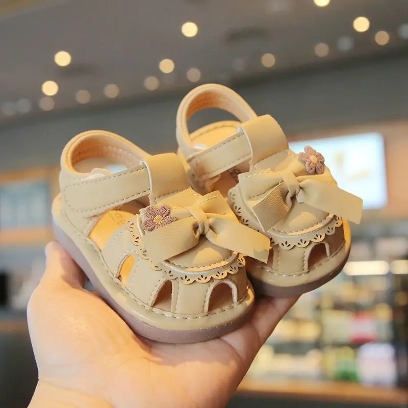 

Toddler Casual Shoes Hollowed-out Breathable Kids Casual Shoes Non-slip Soft Sole 2026 Summer New Girls Walking Shoes Sweet Bows