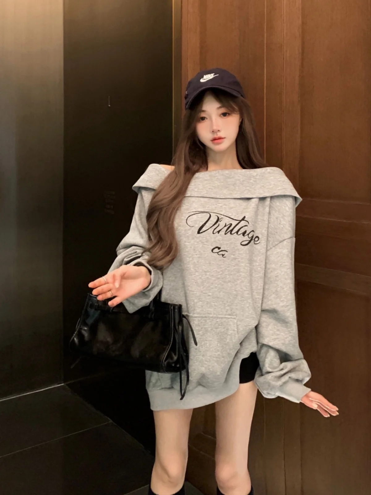 아메리칸 스타일 루즈핏 그레이 긴팔 스웨트셔츠 여성 스트리트웨어 숄더 프린트 오버사이즈 코트 레이지 가을 탑