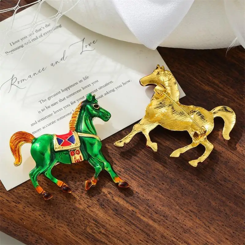 Vintage Enamel Alloy Galloping War Horse Zodiac Pony Brooch Pins Women Men Fashion Clothing Accessories New Year Gifts Gifts