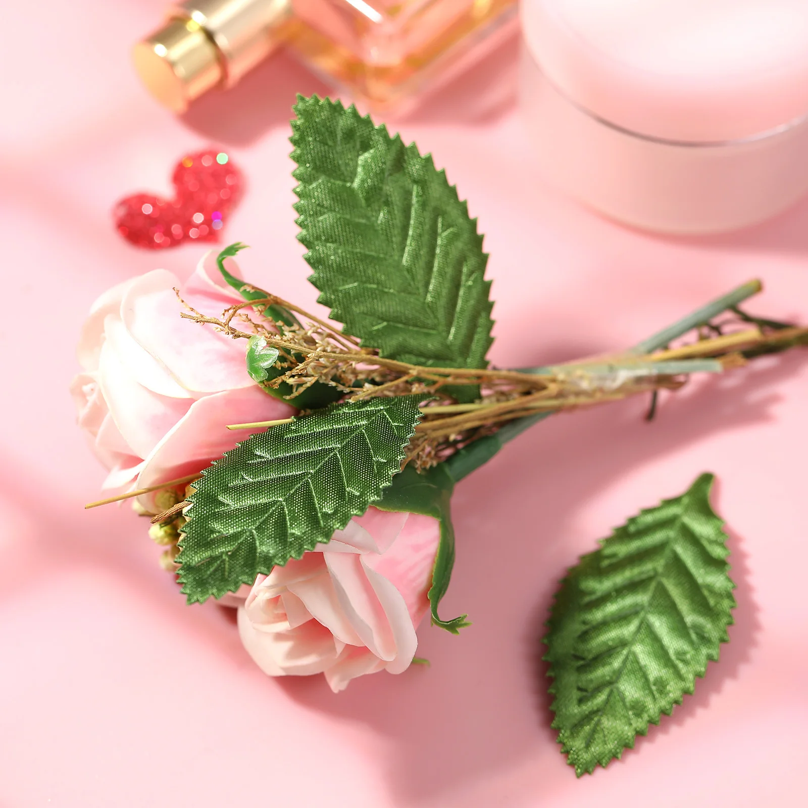 

100Pcs Lifelike Artificial Leaves Soft Lightweight Faux Fabric for Scrapbook Craft Wedding Party Decor Fake Fabric Leaves