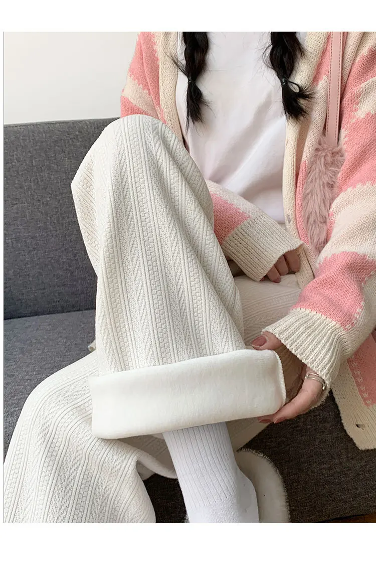 

Chenille wide-leg pants, new style for autumn and winter 2025, loose and straight, lined with fleece, corduroy pants for women