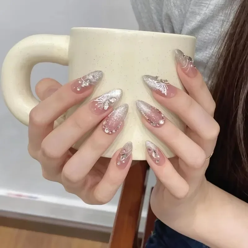 Ręcznie robione dekoracje motylkowe Manicure Tipsy migdałowe na paznokcie Cat Eye Design Rhinestone Fałszywe paznokcie z pudełkiem i narzędziami
