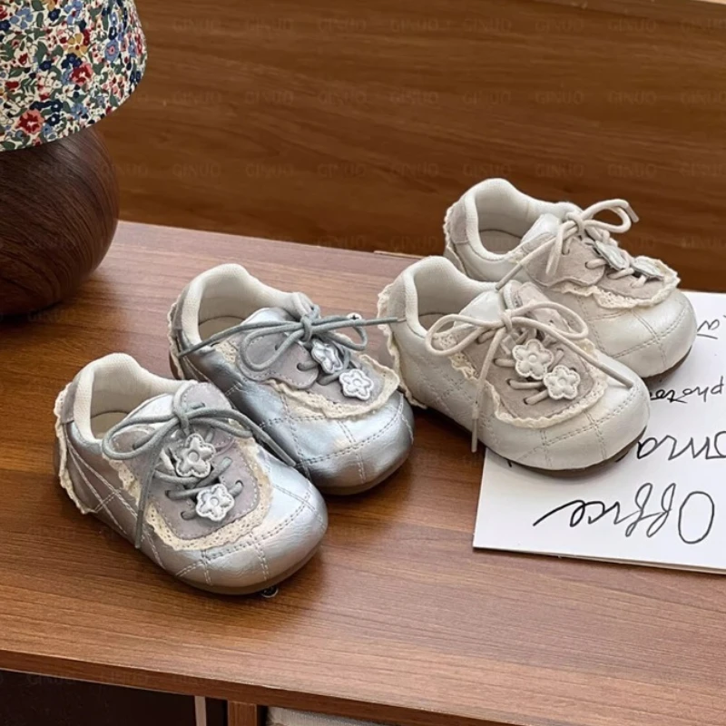 

Детская повседневная обувь, осенняя новинка, кроссовки для бега на плоской подошве, детская спортивная обувь без шнуровки на мягкой подошве, уличная спортивная обувь, женская модная универсальная обувь