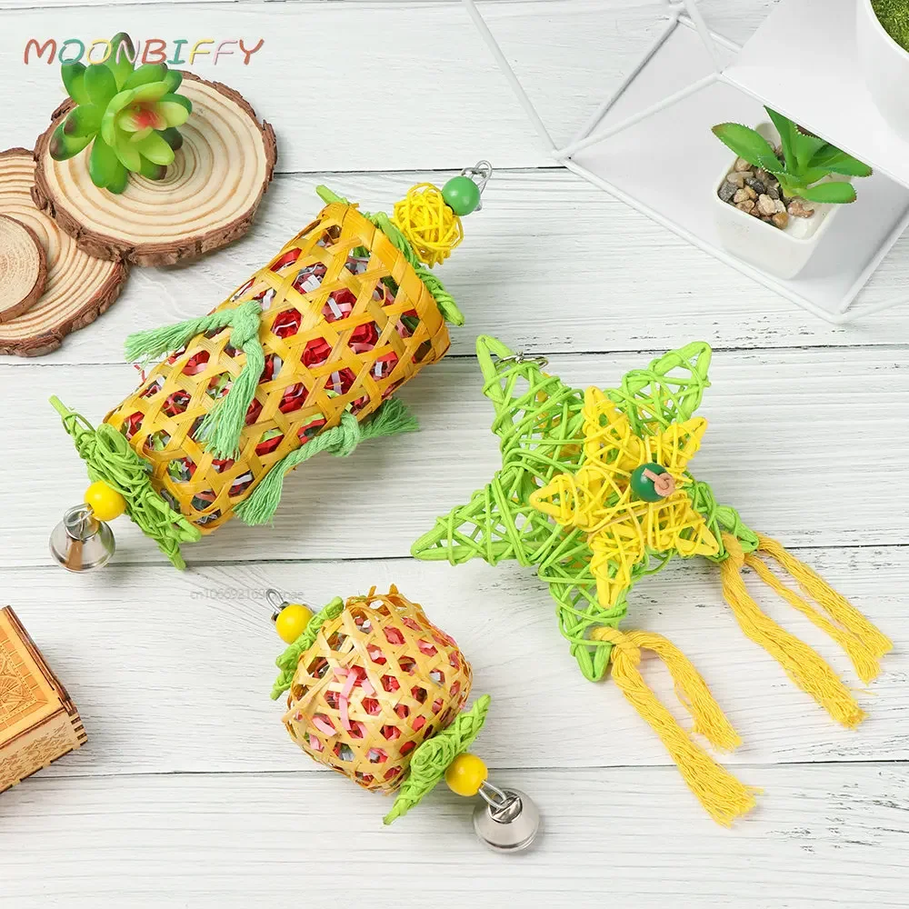 Pet Bird Toys Chewing Bird Toys Ball in Rattan Parrot Toy Budgie Parakeet Cockatiel Chewing Toy Toys Parrot Cages Toys